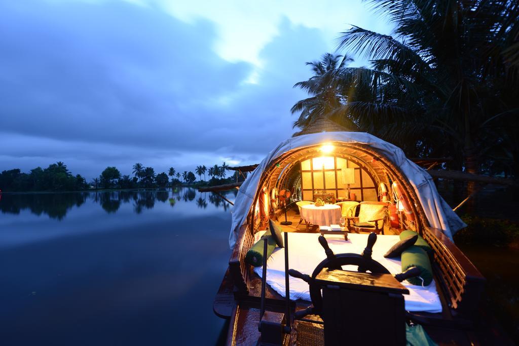 Hotel Spice Coast Cruises - Houseboat, A Cgh Earth Experience Alappuzha Exterior foto